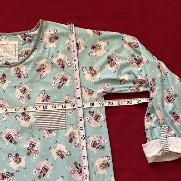 Cuddl Duds Sz M Christmas 🦙 Llamas PJ Top ONLY - Picture 9 of 11
